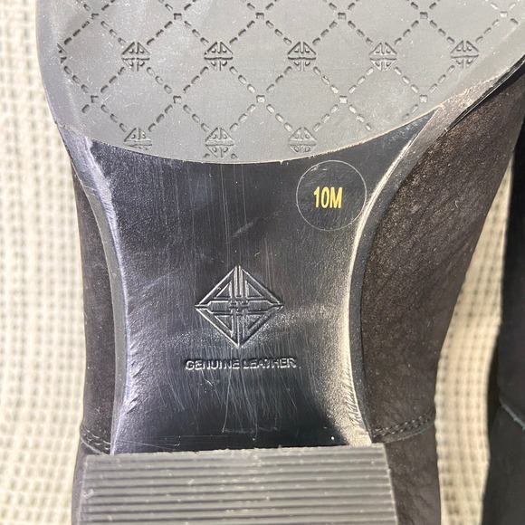 Antonio Melani Black Leather Ankle Booties Sz 10 Heel Minimalist Western Basics - Picture 2 of 10